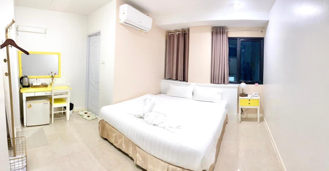 Abcyq Hotel Bangkok Buitenkant foto